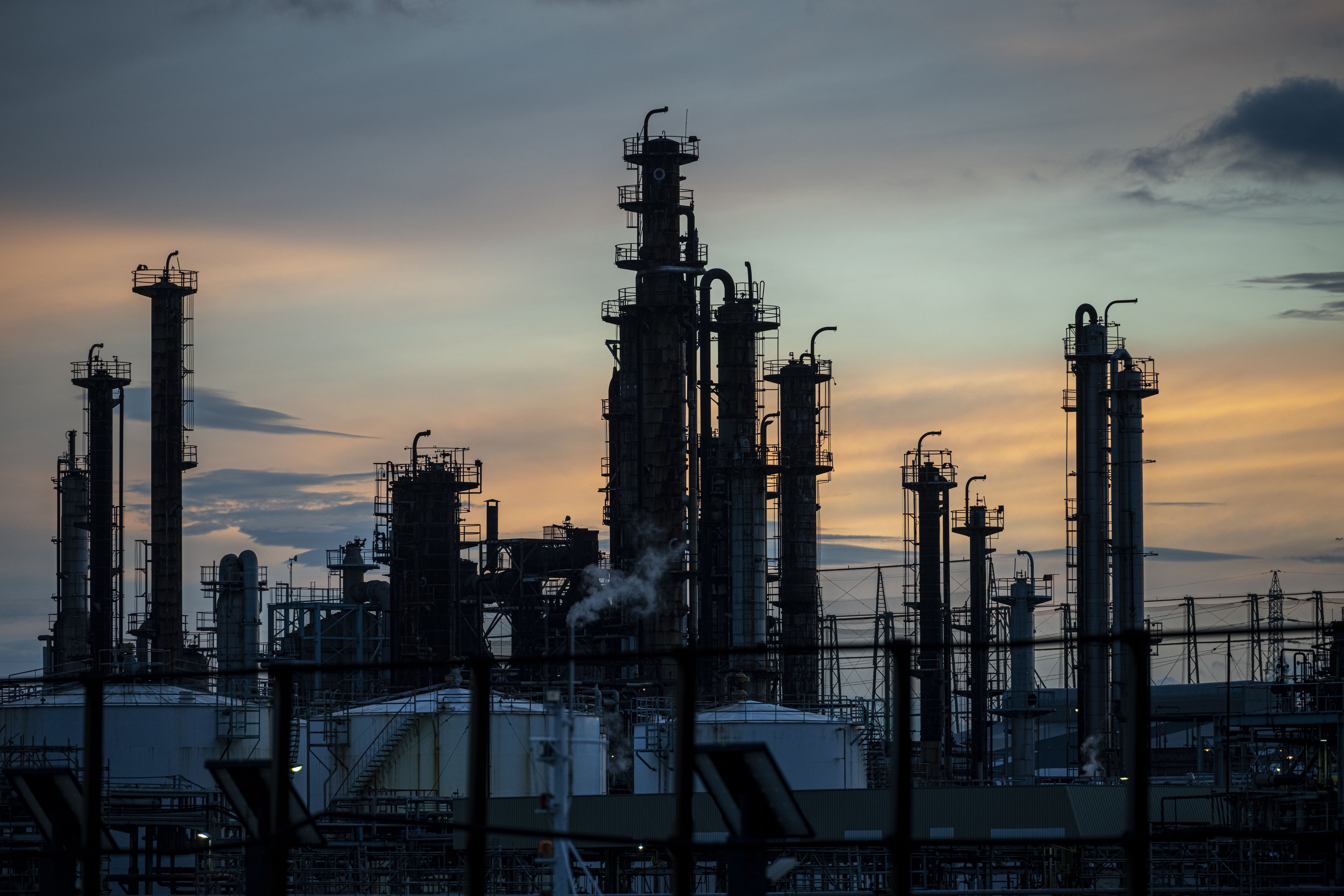 environmental-pollution-factory-exterior.jpg